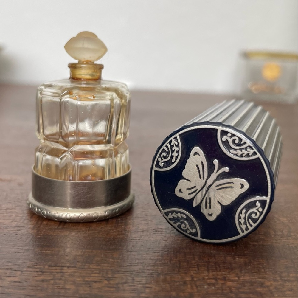 Lucretia Vanderbilt empty mini flacon